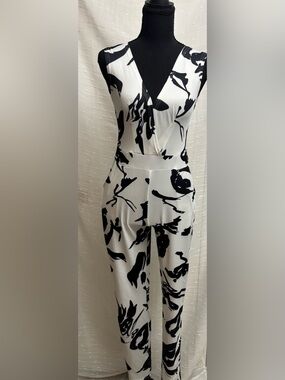 Monochrome Floral-Print Wide-Leg Jumpsuit - Black & White